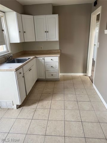 892 E 139th Street, Cleveland, OH 44110