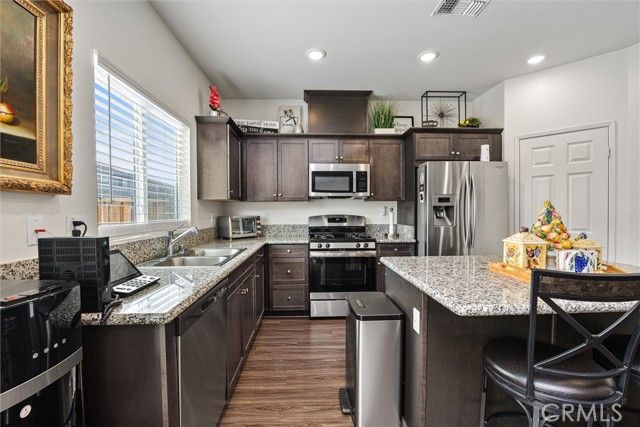 11115 Guaranda Place, Bakersfield, CA 93306