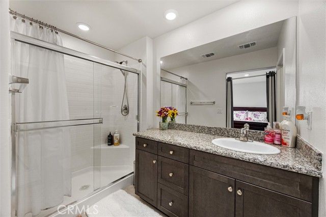 11115 Guaranda Place, Bakersfield, CA 93306