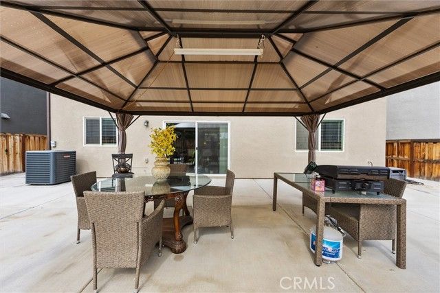 11115 Guaranda Place, Bakersfield, CA 93306