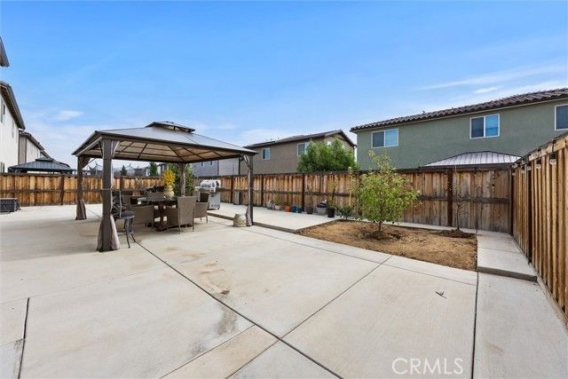 11115 Guaranda Place, Bakersfield, CA 93306