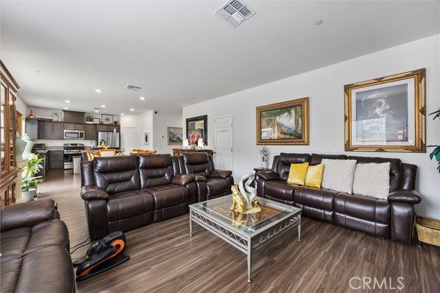 11115 Guaranda Place, Bakersfield, CA 93306