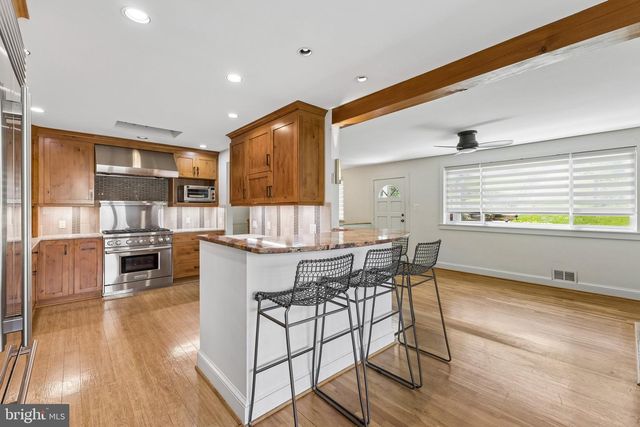 2519 BUCKELEW DR, Falls Church, VA 22046