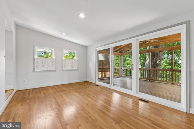 2519 BUCKELEW DR, Falls Church, VA 22046