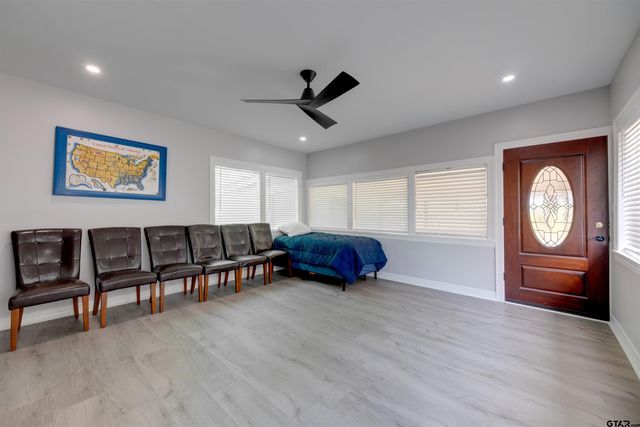 110 An County Road 401, Palestine, TX 75803