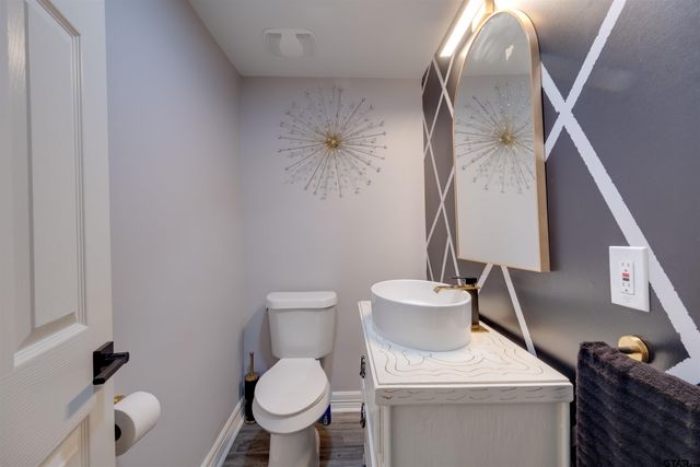 110 An County Road 401, Palestine, TX 75803