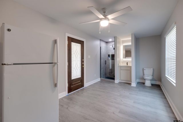 110 An County Road 401, Palestine, TX 75803