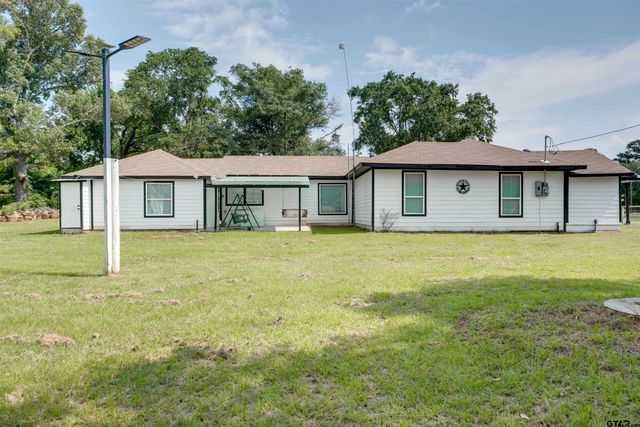 110 An County Road 401, Palestine, TX 75803