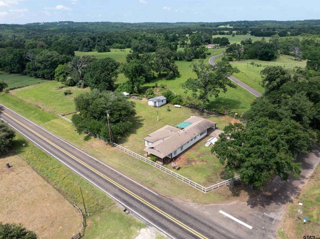 110 An County Road 401, Palestine, TX 75803