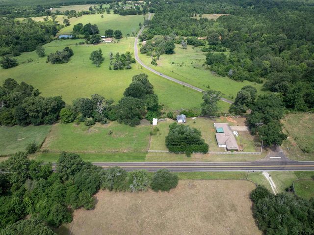 110 An County Road 401, Palestine, TX 75803