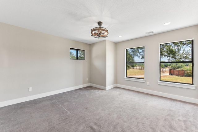 790 Private Road 905, Liberty Hill, TX 78642