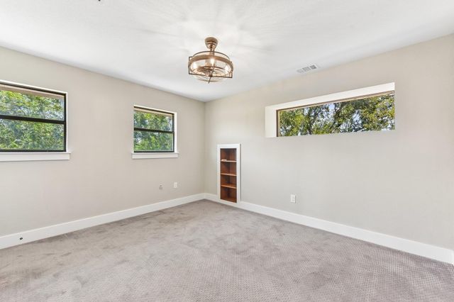 790 Private Road 905, Liberty Hill, TX 78642