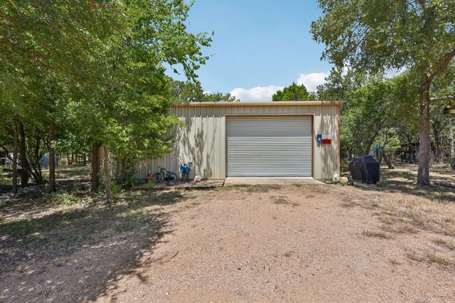 790 Private Road 905, Liberty Hill, TX 78642