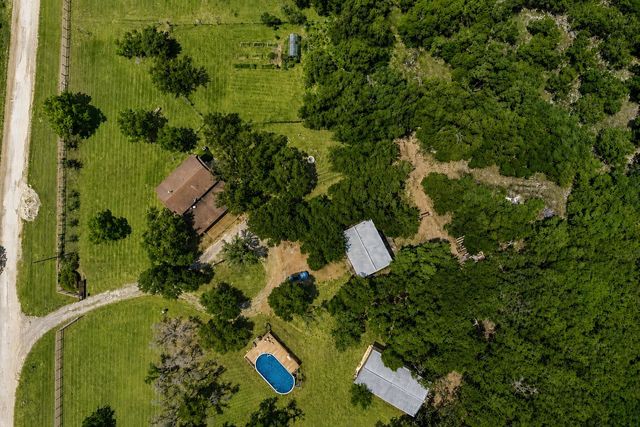 790 Private Road 905, Liberty Hill, TX 78642