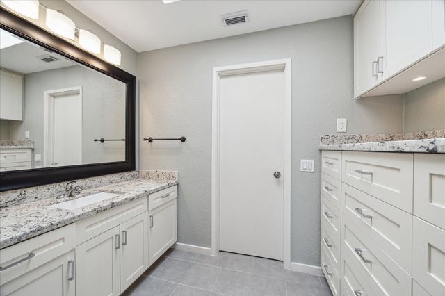 318 Litchfield Lane, Houston, TX 77024