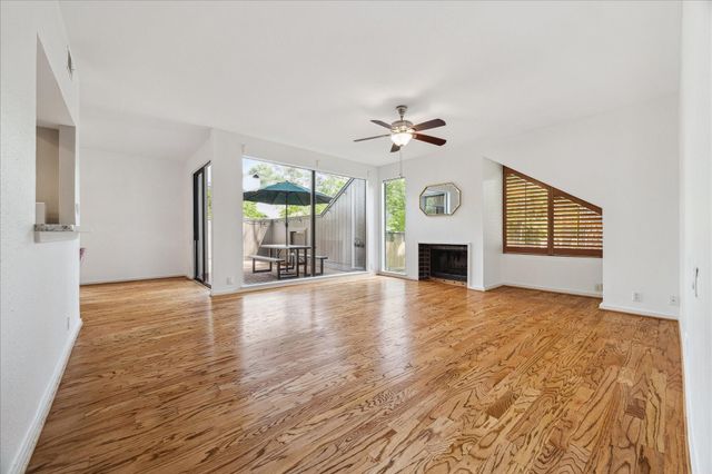 318 Litchfield Lane, Houston, TX 77024