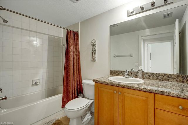 1800 Concordia Lake CIR 2303, Cape Coral, FL 33909