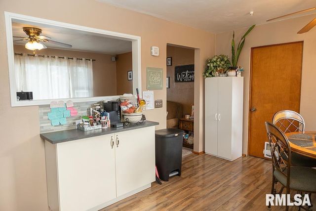 4 HILLSIDE Drive, Mt Vernon, IL 62864