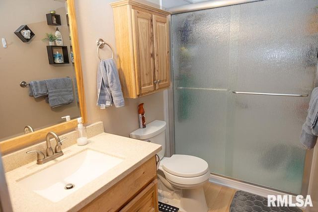 4 HILLSIDE Drive, Mt Vernon, IL 62864