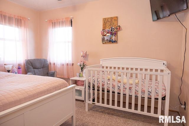 4 HILLSIDE Drive, Mt Vernon, IL 62864