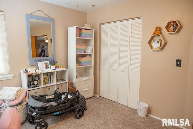 4 HILLSIDE Drive, Mt Vernon, IL 62864