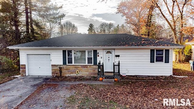 4 HILLSIDE Drive, Mt Vernon, IL 62864