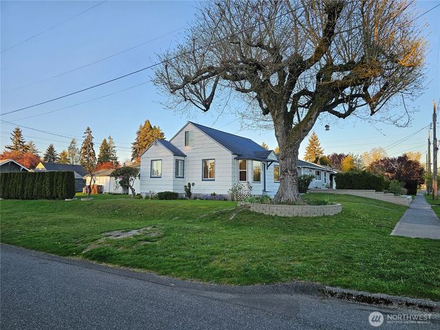 4523 N 16th Street, Tacoma, WA 98406