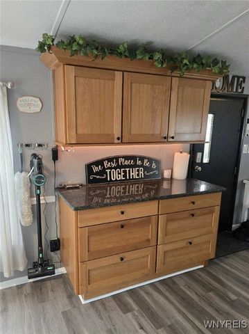 263 Crestwood Court East, Lockport City, NY 14094