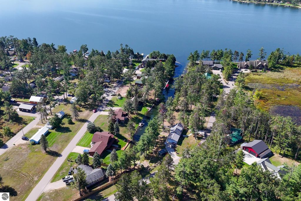 Image 41 of property listing at 820 S Tall Tree, Gaylord, MI 49686