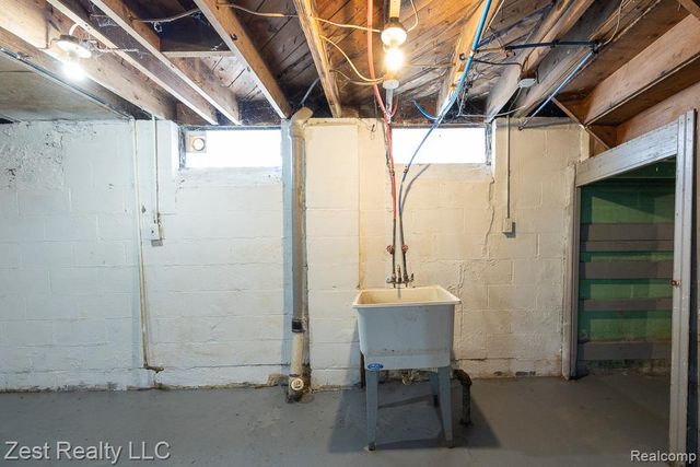 11723 Rutherford Street, Detroit, MI 48227