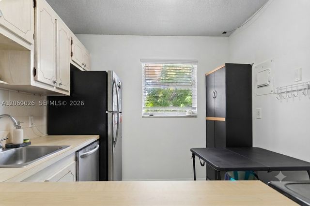 201 Berkley Rd 309, Hollywood, FL 33024