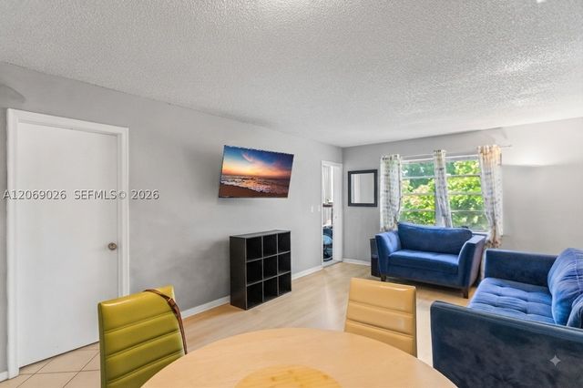 201 Berkley Rd 309, Hollywood, FL 33024
