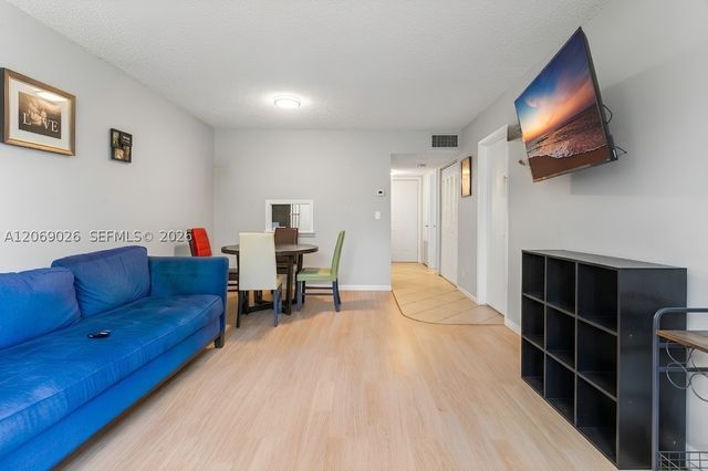 201 Berkley Rd 309, Hollywood, FL 33024