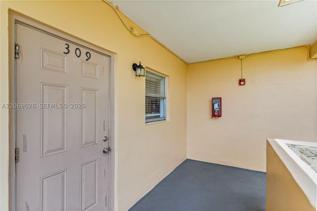 201 Berkley Rd 309, Hollywood, FL 33024