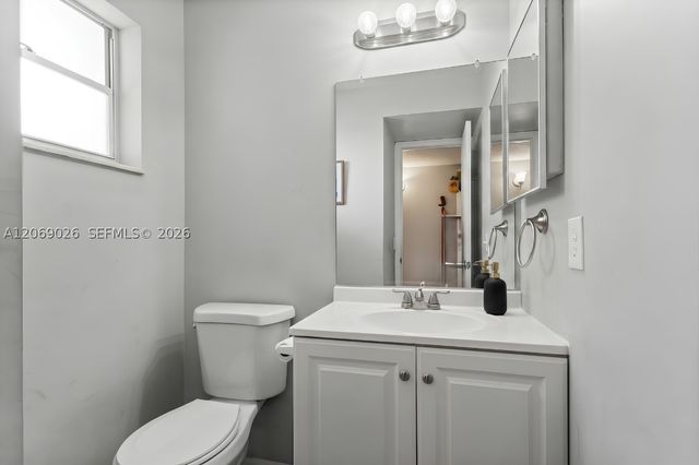 201 Berkley Rd 309, Hollywood, FL 33024