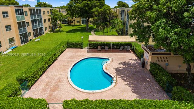 201 Berkley Rd 309, Hollywood, FL 33024