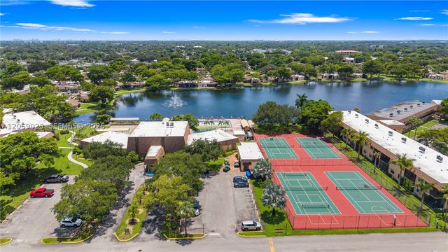 201 Berkley Rd 309, Hollywood, FL 33024