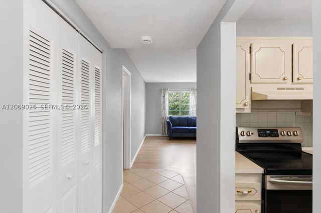 201 Berkley Rd 309, Hollywood, FL 33024