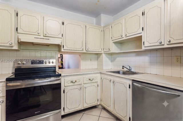 201 Berkley Rd 309, Hollywood, FL 33024
