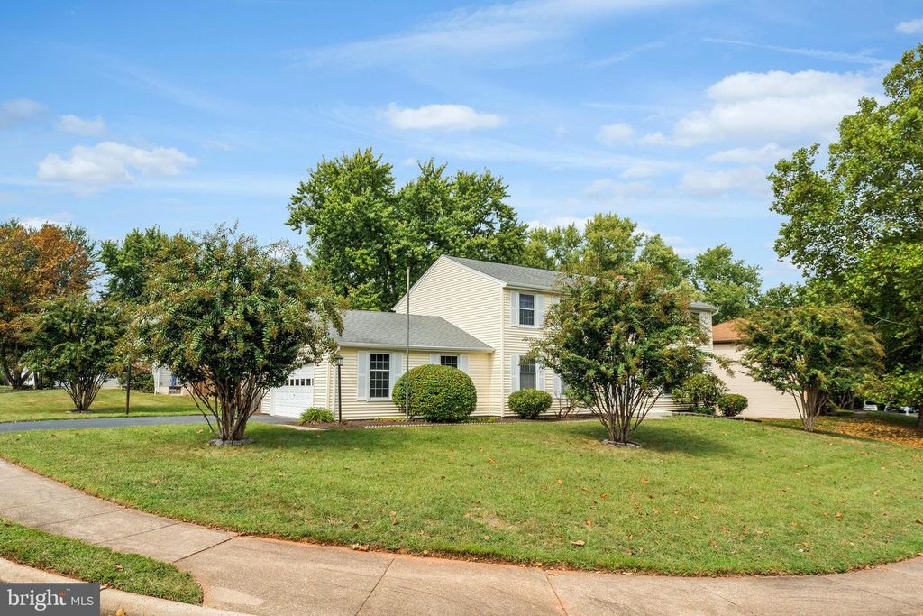 1330 ROCK CHAPEL RD, Herndon, VA 20170