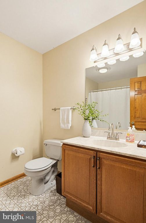 Image 40 of property listing at 6111 EMERALD LN, Eldersburg, MD 21784