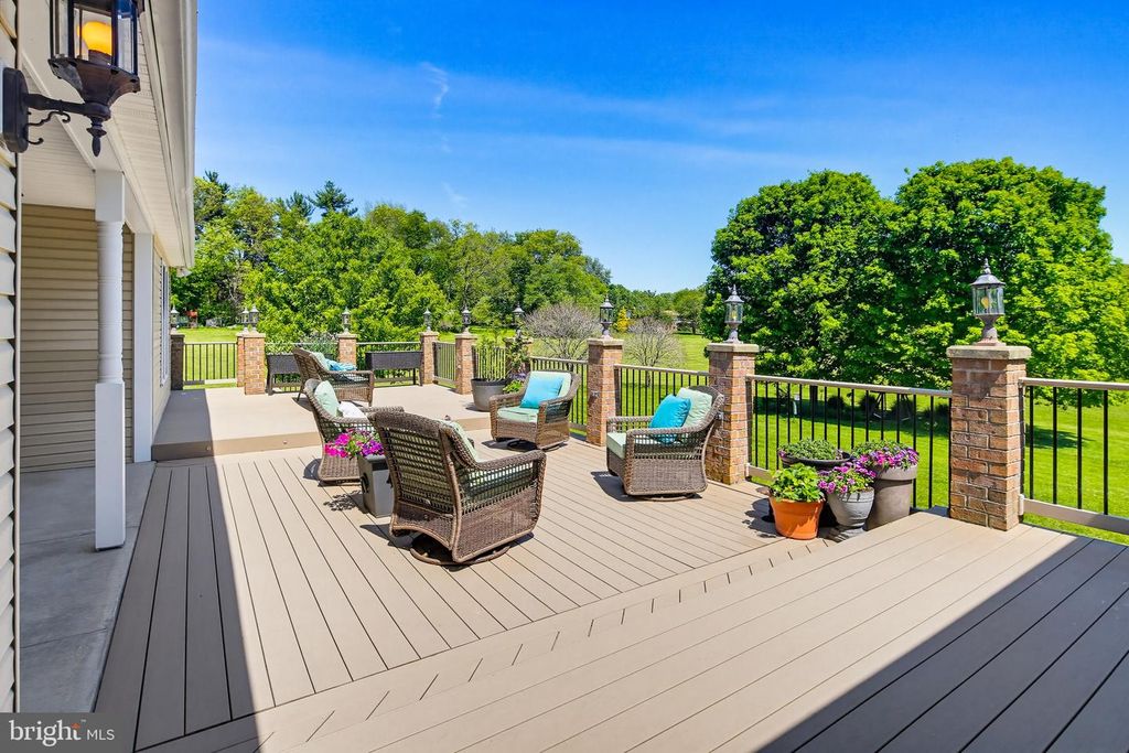 Image 45 of property listing at 6111 EMERALD LN, Eldersburg, MD 21784