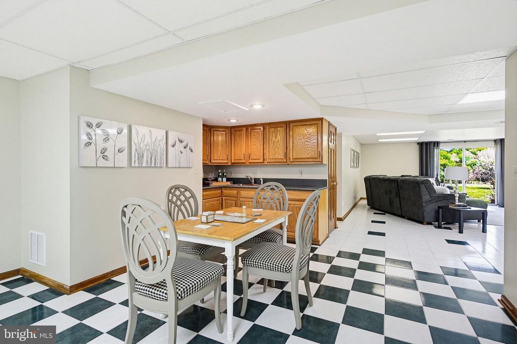 Image 57 of property listing at 6111 EMERALD LN, Eldersburg, MD 21784