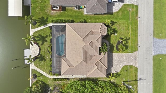8330 TRACY CIRCLE, Port Charlotte, FL 33981