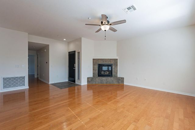 33550 N Dove Lakes Drive Unit 2021, Cave Creek, AZ 85331