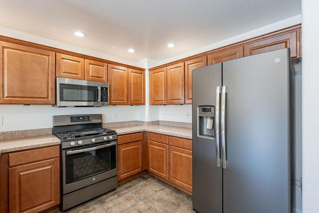 33550 N Dove Lakes Drive Unit 2021, Cave Creek, AZ 85331