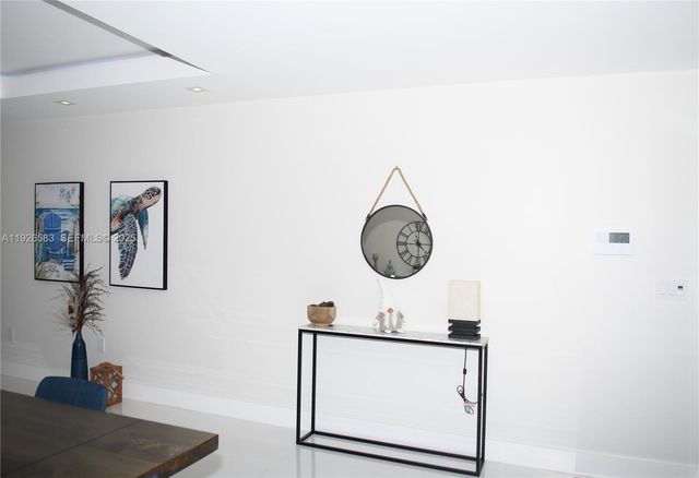 2734 SE 14th St, Pompano Beach, FL 33062