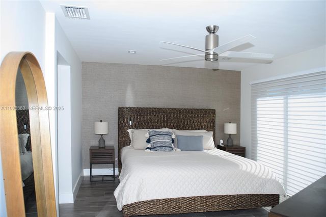 2734 SE 14th St, Pompano Beach, FL 33062