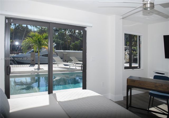 2734 SE 14th St, Pompano Beach, FL 33062