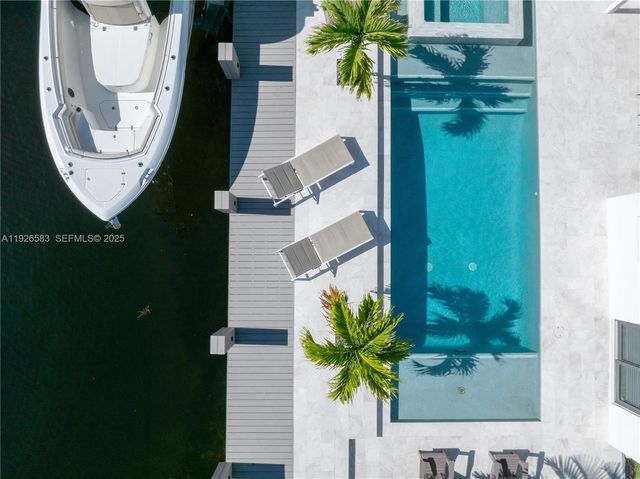 2734 SE 14th St, Pompano Beach, FL 33062